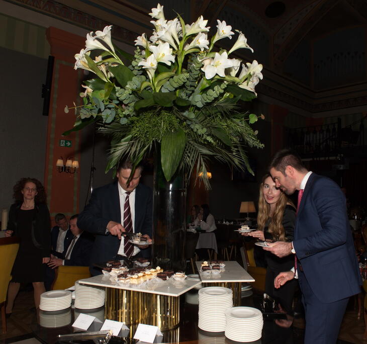 Fotók a díjátódóról