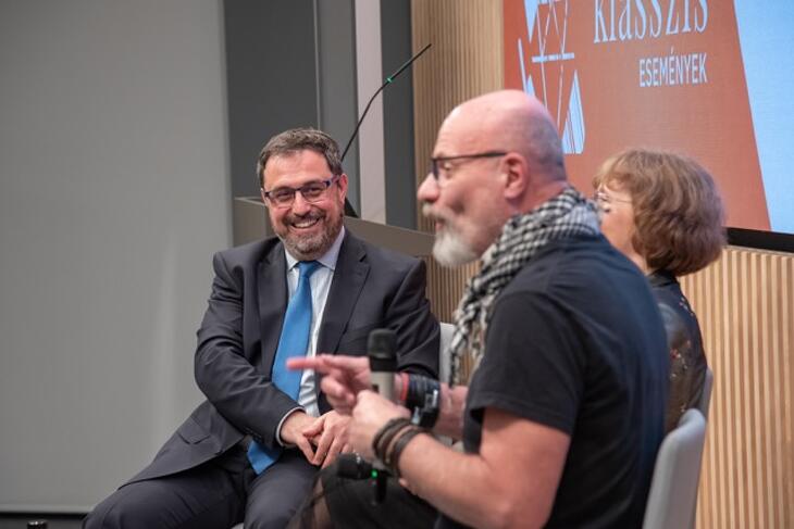 Menedzser egészség - 2025