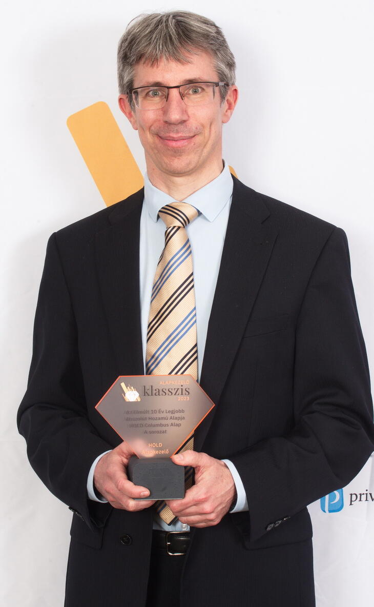 Fotók a díjátódóról